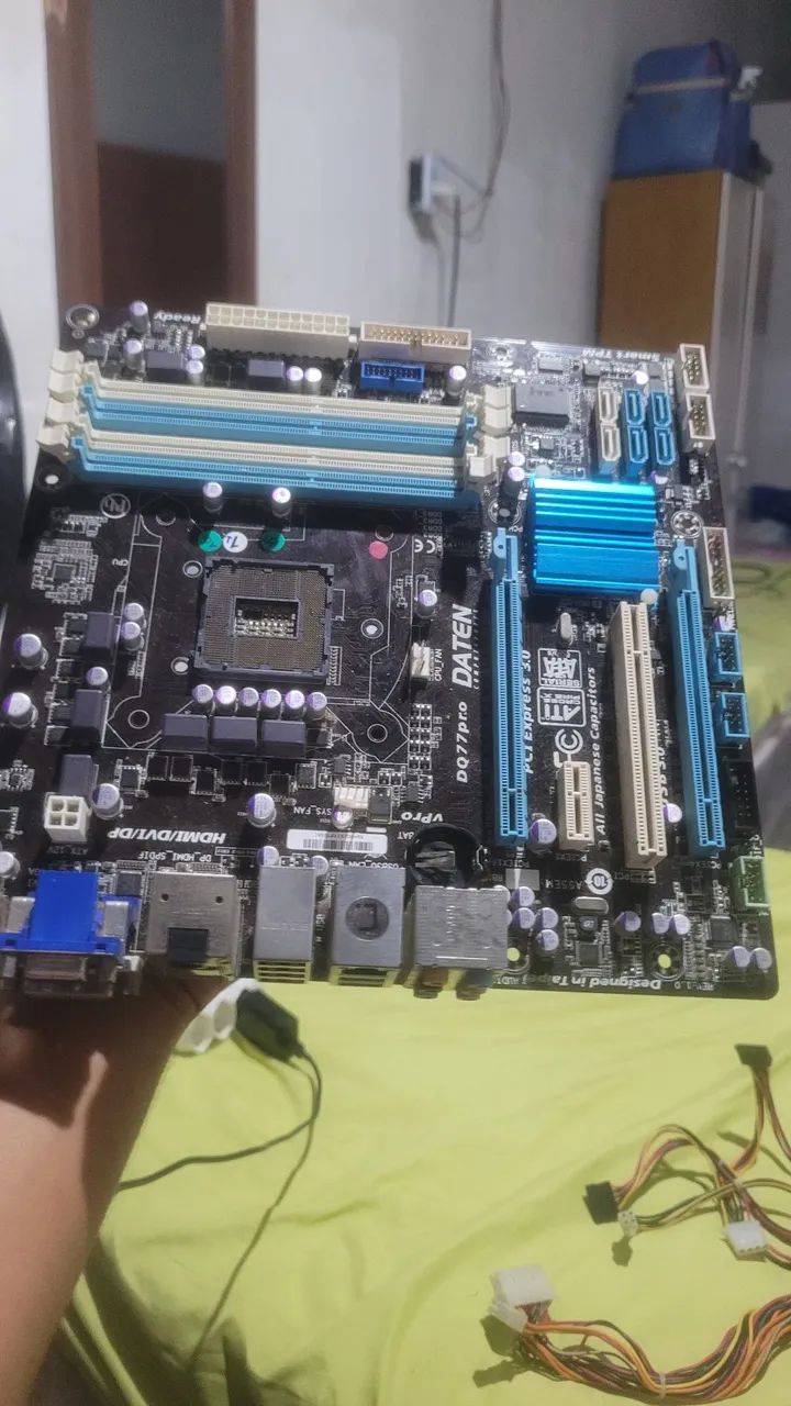 Placa Mãe DQ77PRO - Defeituosa