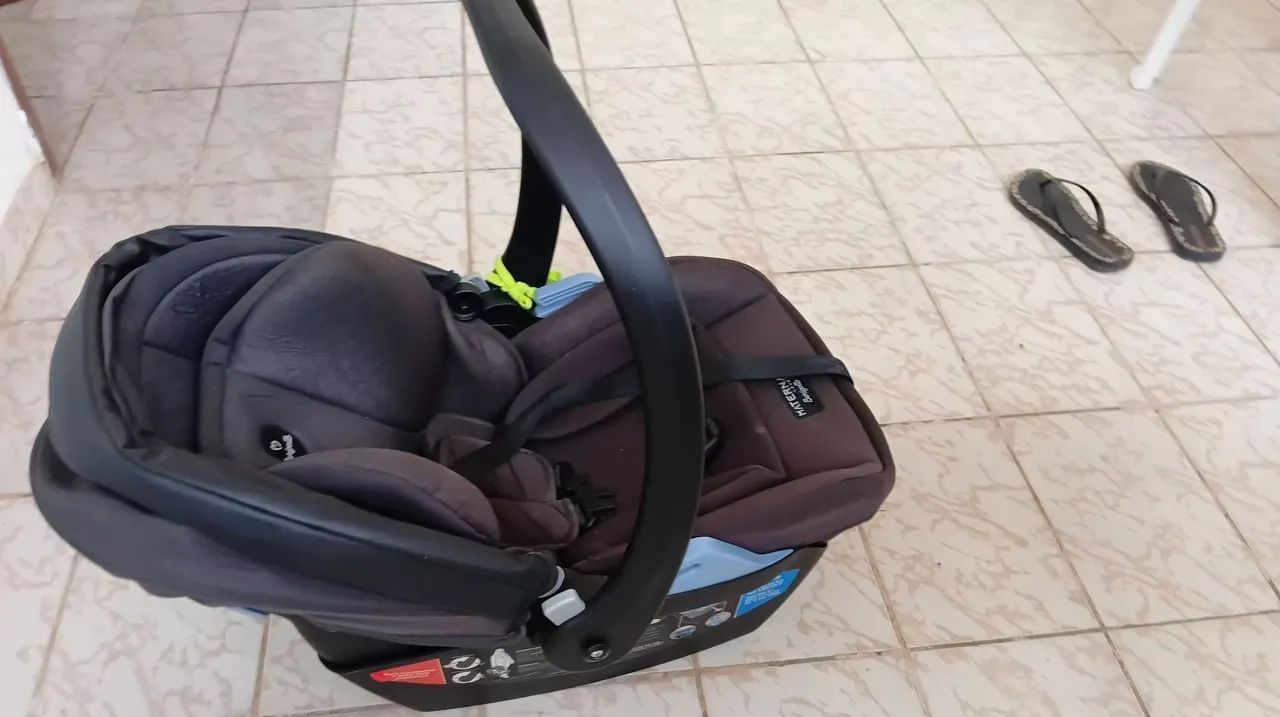 Vende-se bebe conforto da marca materna  - Foto 2