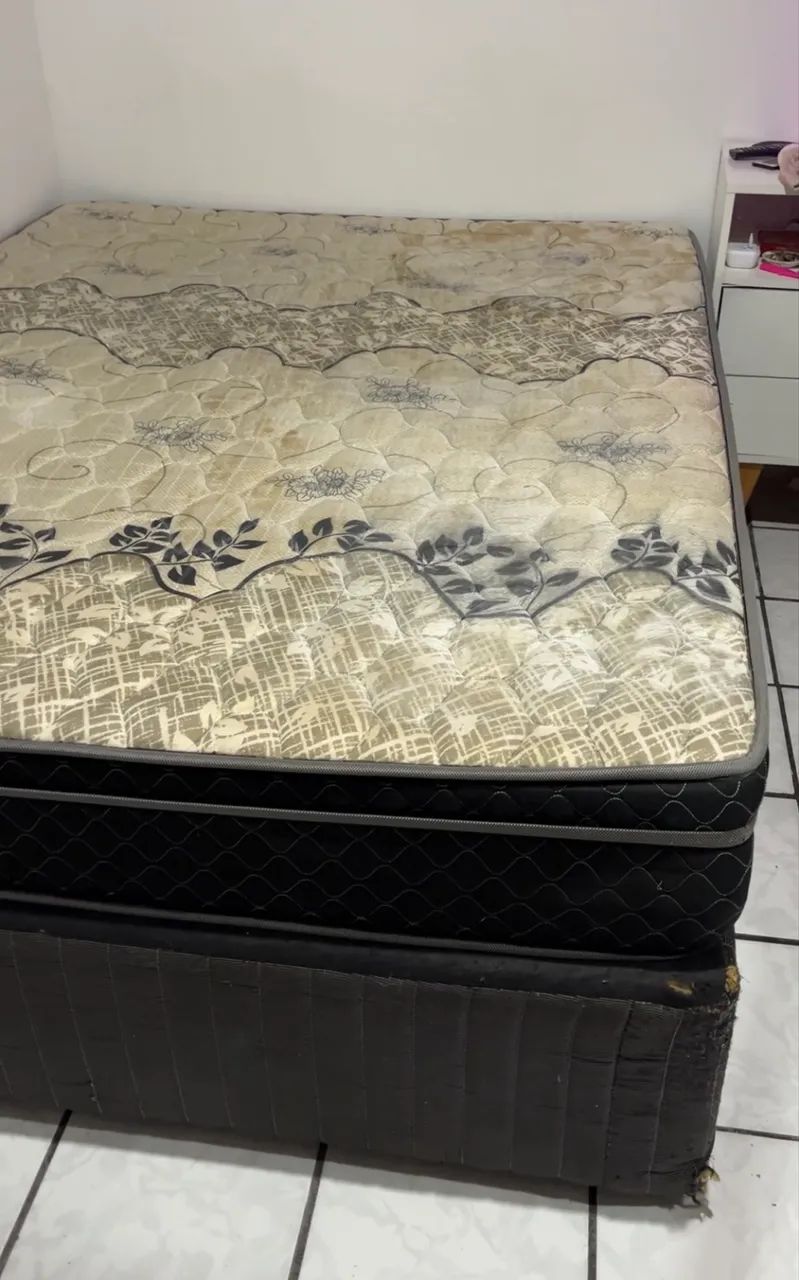 Cama casal (colchão + box)