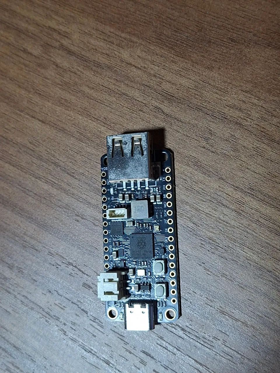 Adafruit Feather RP2040 com USB Type A Host