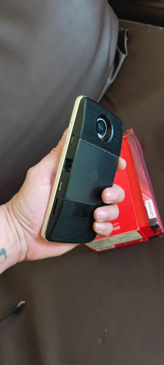 MOTO Z2 PLAY 64gb + SNAP PROJETOR + CAIXA! CELULAR IMPECÁVEL! RARO DE ACHAR.  - Foto 5