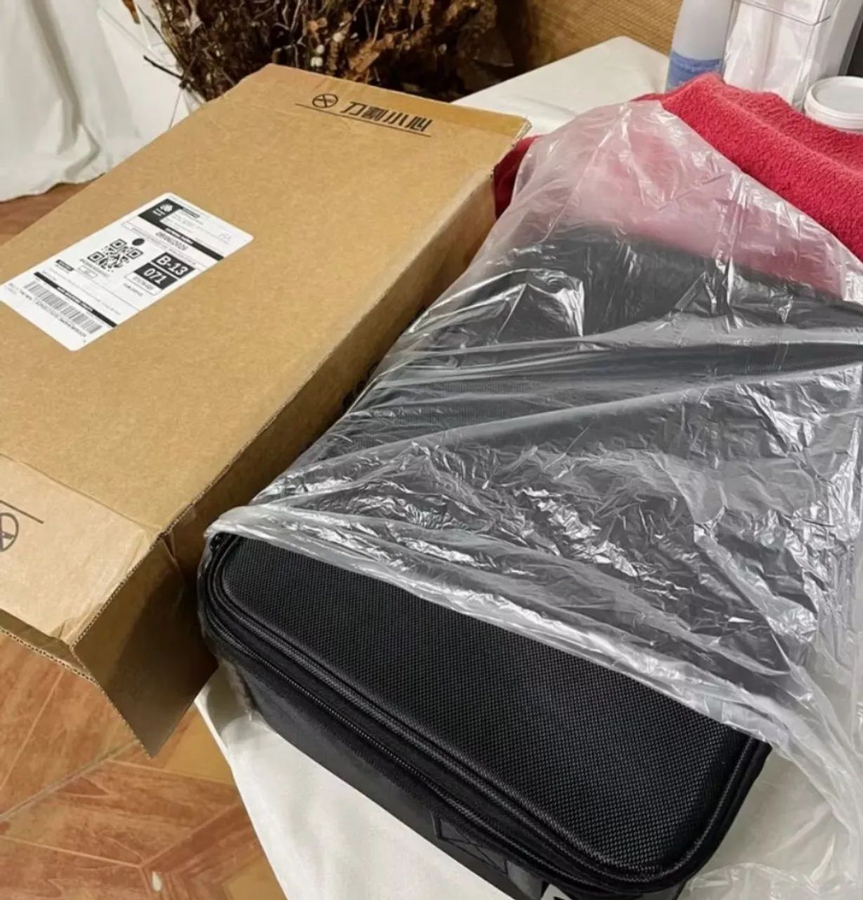 Maleta de maquiagem nova, sem uso e na caixa - Foto 5