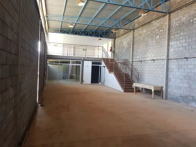 Locação de Barracão