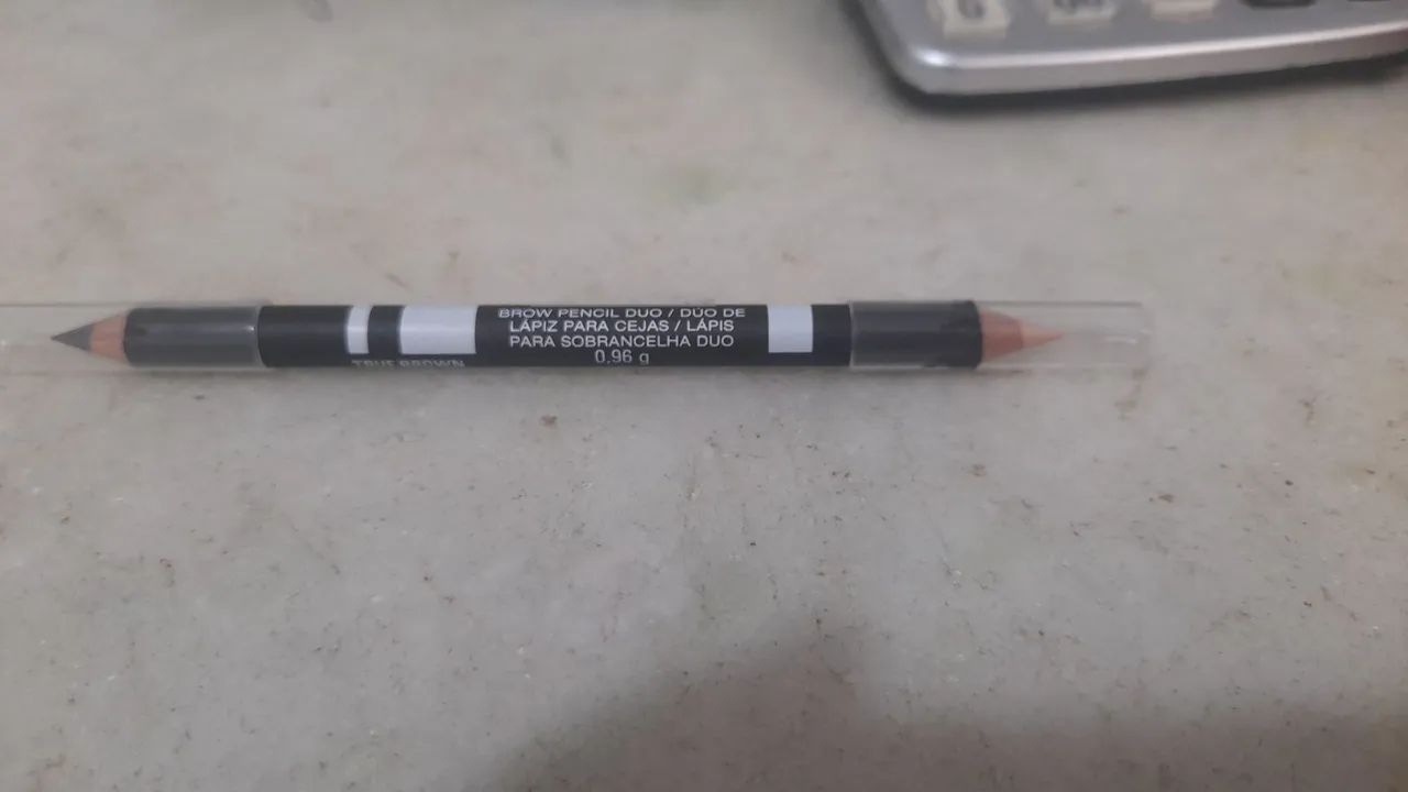 Sobrancelhas Definidas  - Foto 2