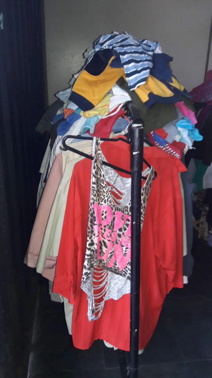 Roupas pra bazar - Foto 2