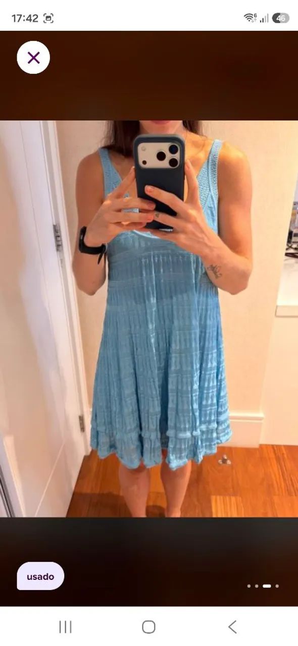 Lindo vestido de tricô azul