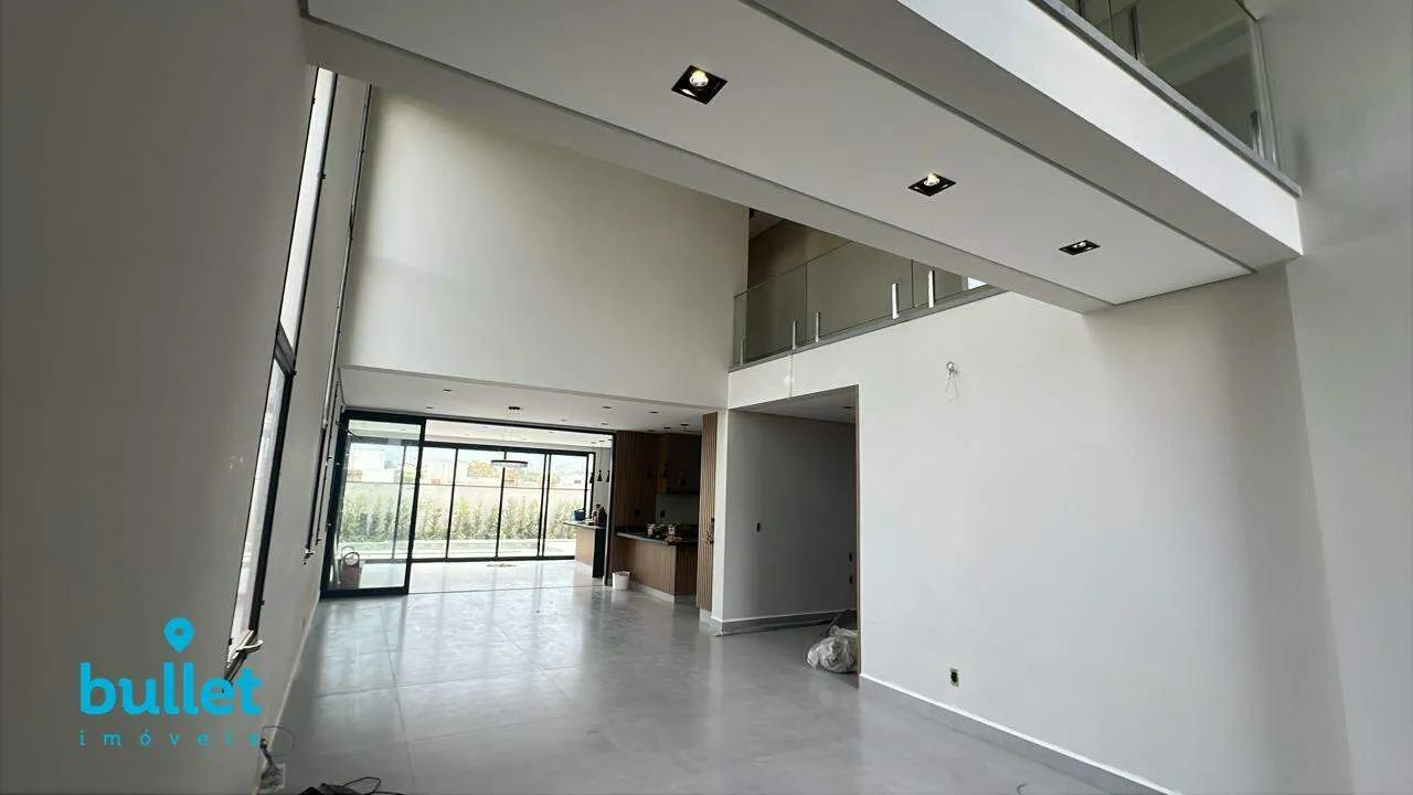 Casa de Alto Padrão com Ambientes Amplos e Acabamentos Sofisticados - Foto 2