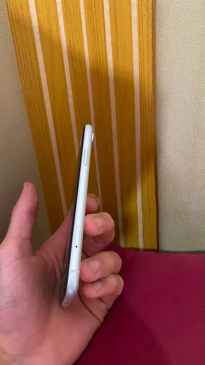 iPhone XR 128gb branco  - Foto 3