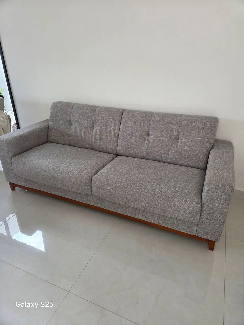 Sofá  seminovo novo  - Foto 4