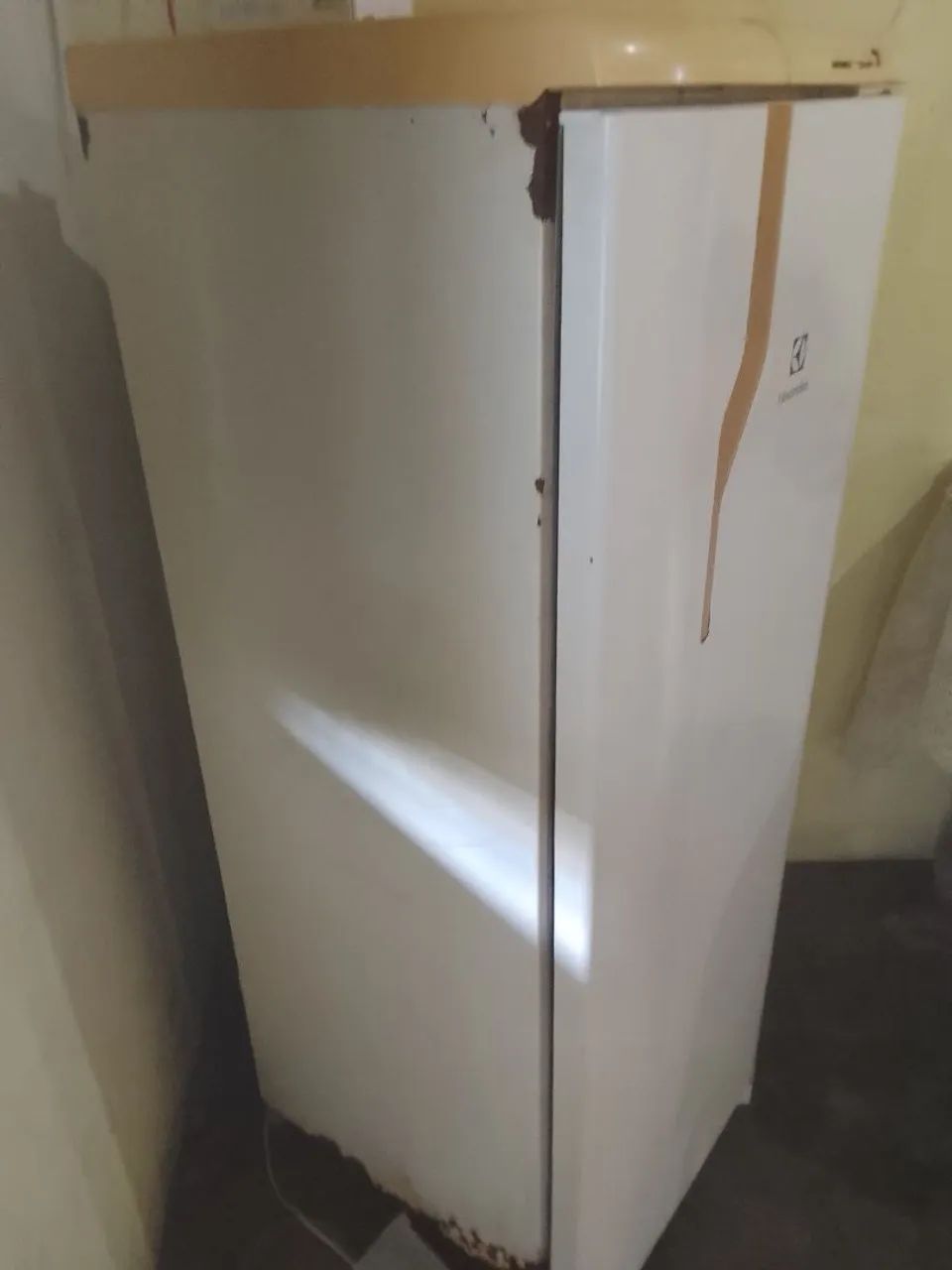 Vendo-se uma geladeira Eletrolux  - Foto 2