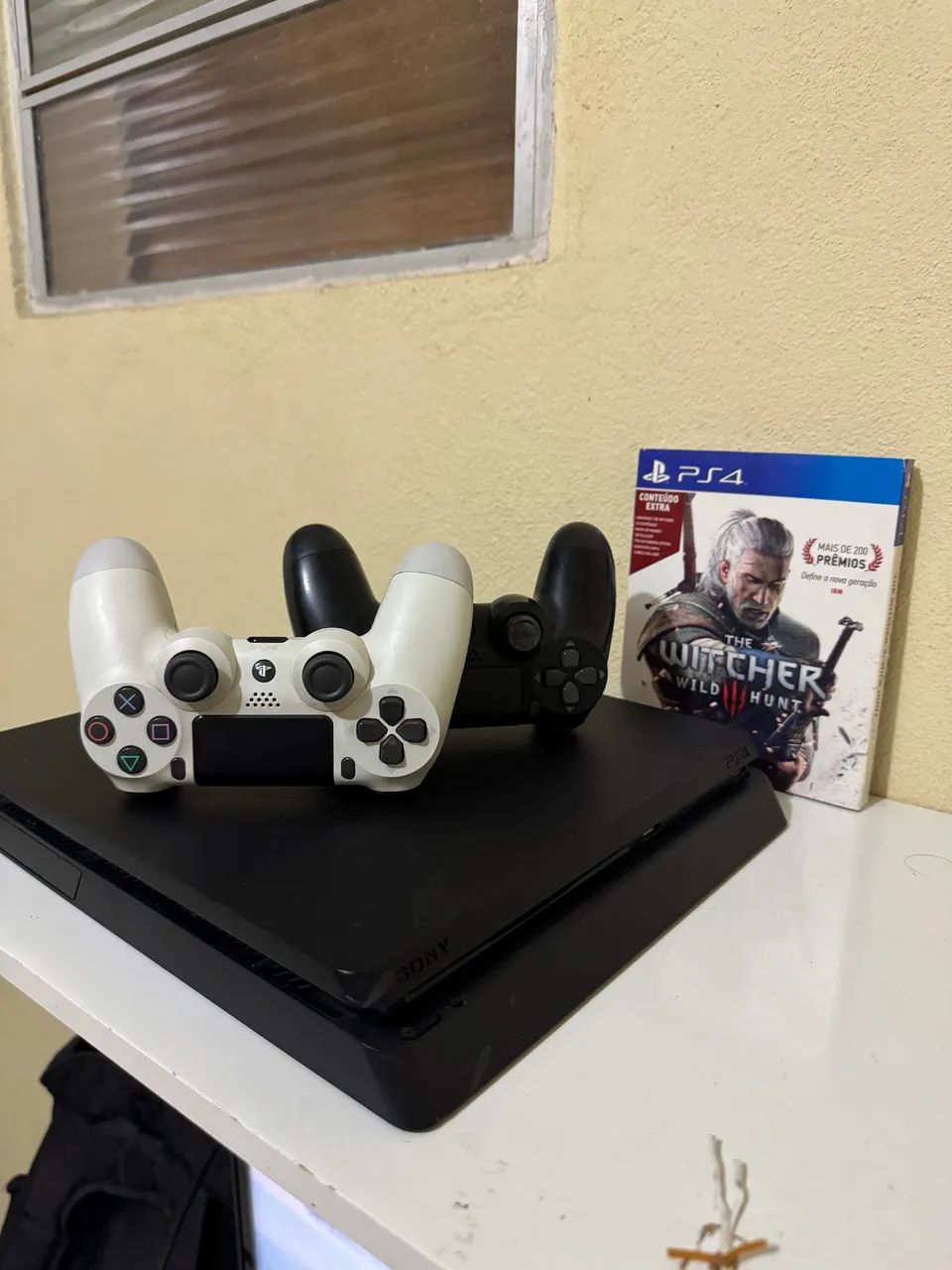 PS4 Slim black  - Foto 4