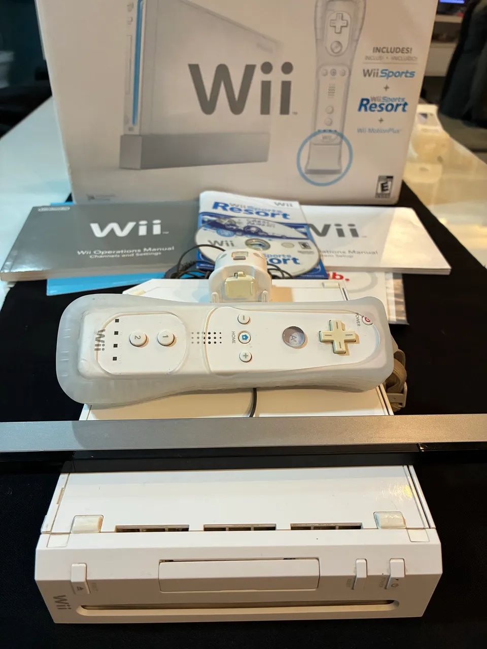 Nintendo Wii completo na Caixa +MotionPlus/Wii SportsResort