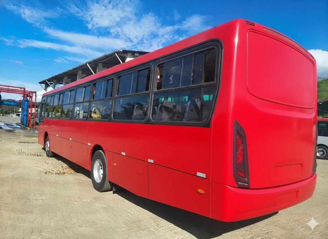 Onibus urbano ano e mod 2015 Mercedes  - Foto 4