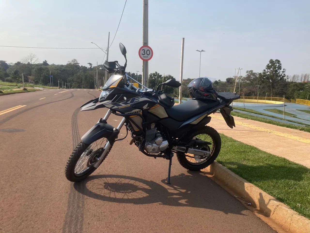 XRE 300 ADVENTURE 2023 - Foto 5