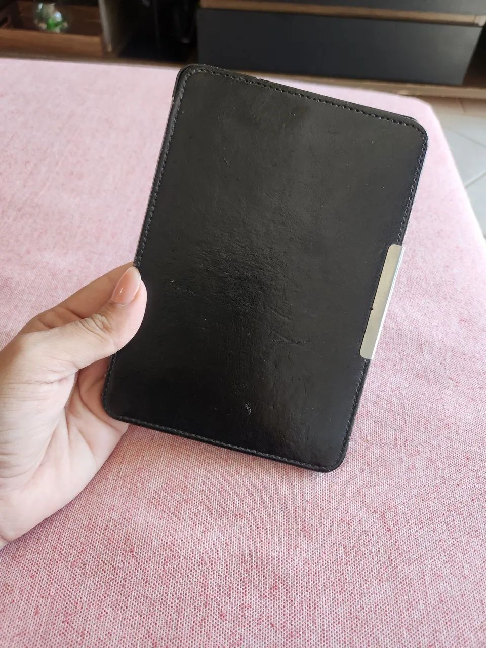 Kindle Paperwhite - com iluminação - Foto 4