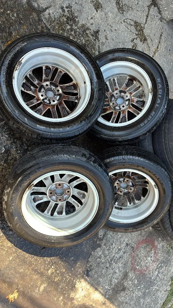 Roda hb20 pneus novos  - Foto 5