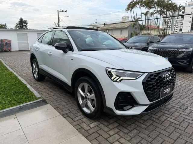 Audi Q3 SPB Performance 2.0 TFSI Tipt. Quatt. 2022 - Foto 3