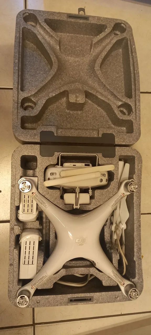 Phantom 4 DJI