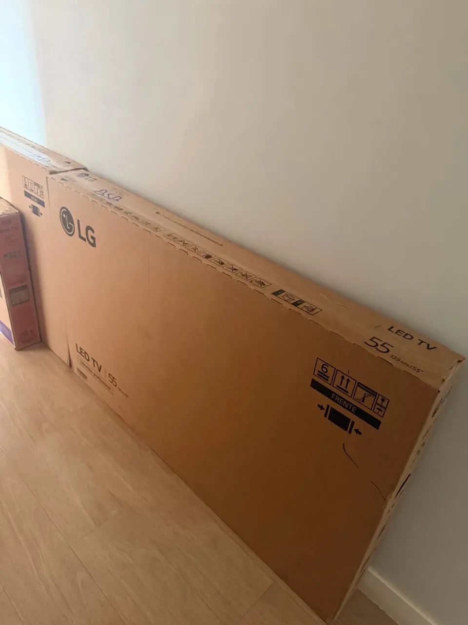 Vendo TV 55 e 43. Novas na caixa - Foto 3