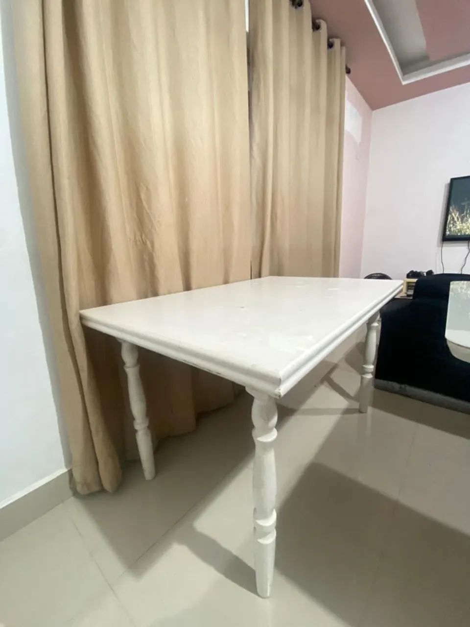 Mesa de jantar madeira maciça branca