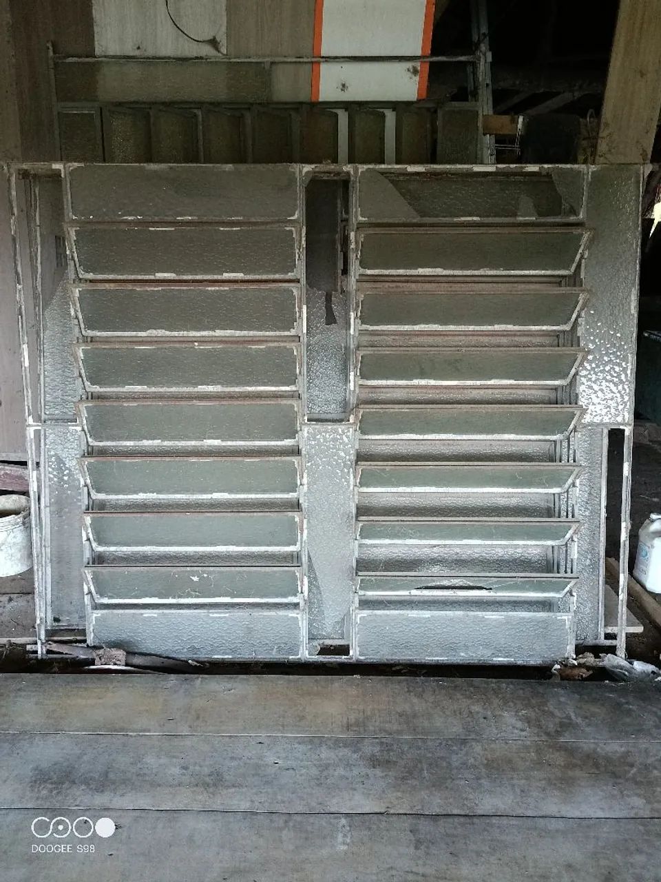 Janela 2,00 x 1,65 basculante 