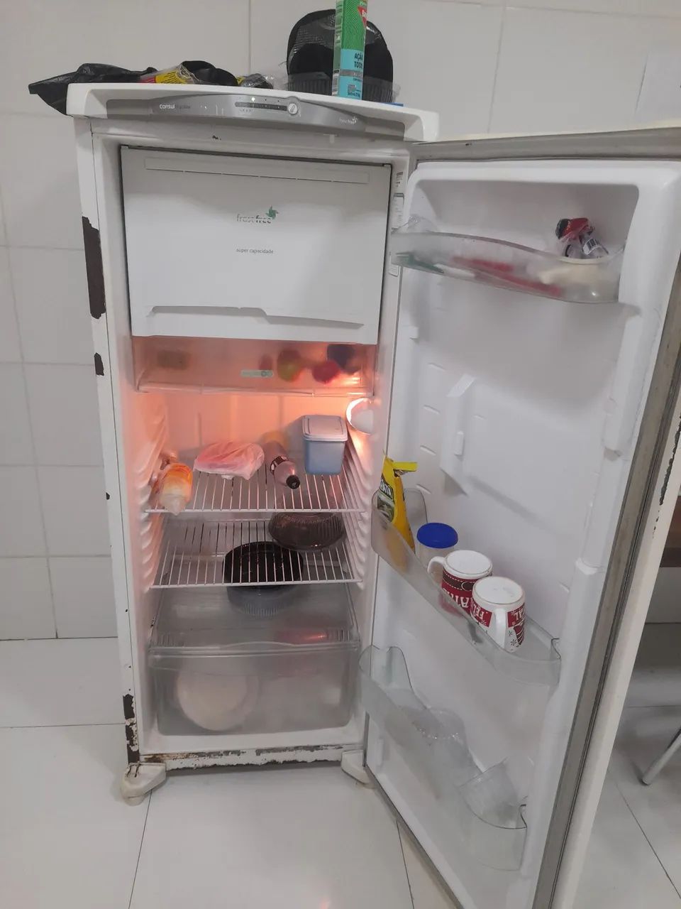 ACEITO PROPOSTA Geladeira consul. Só precisa de uma plotagem... 600 reais. - Foto 2
