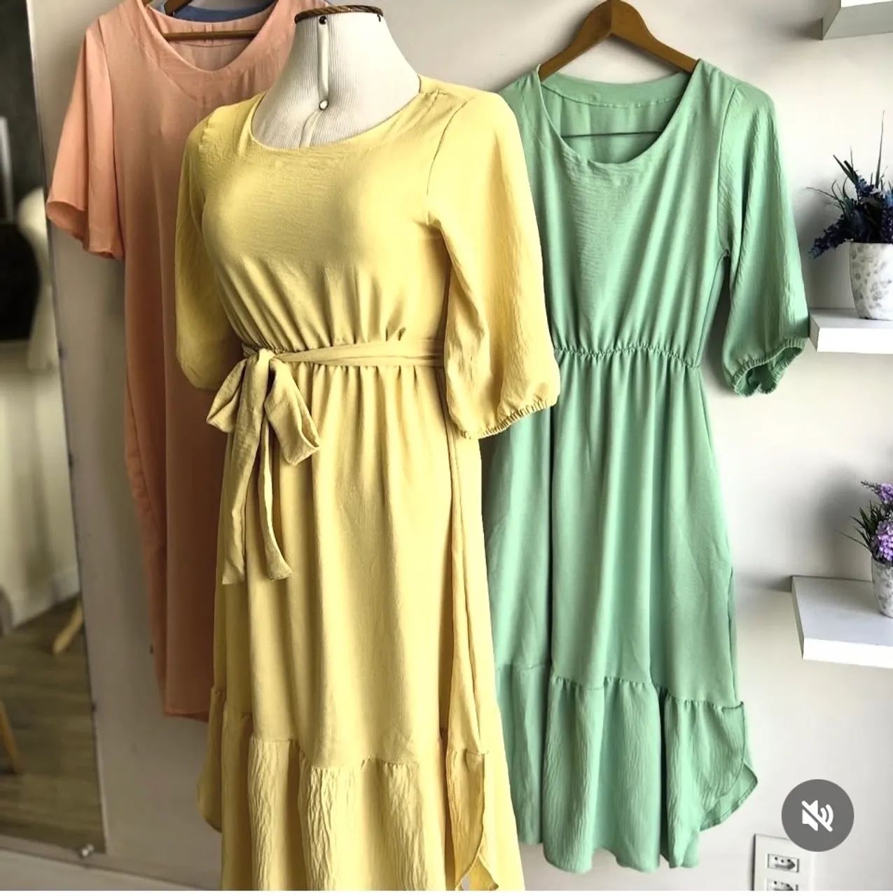 Busto para Roupa e modelagem com pedestal em ferro e madeira  - Foto 3