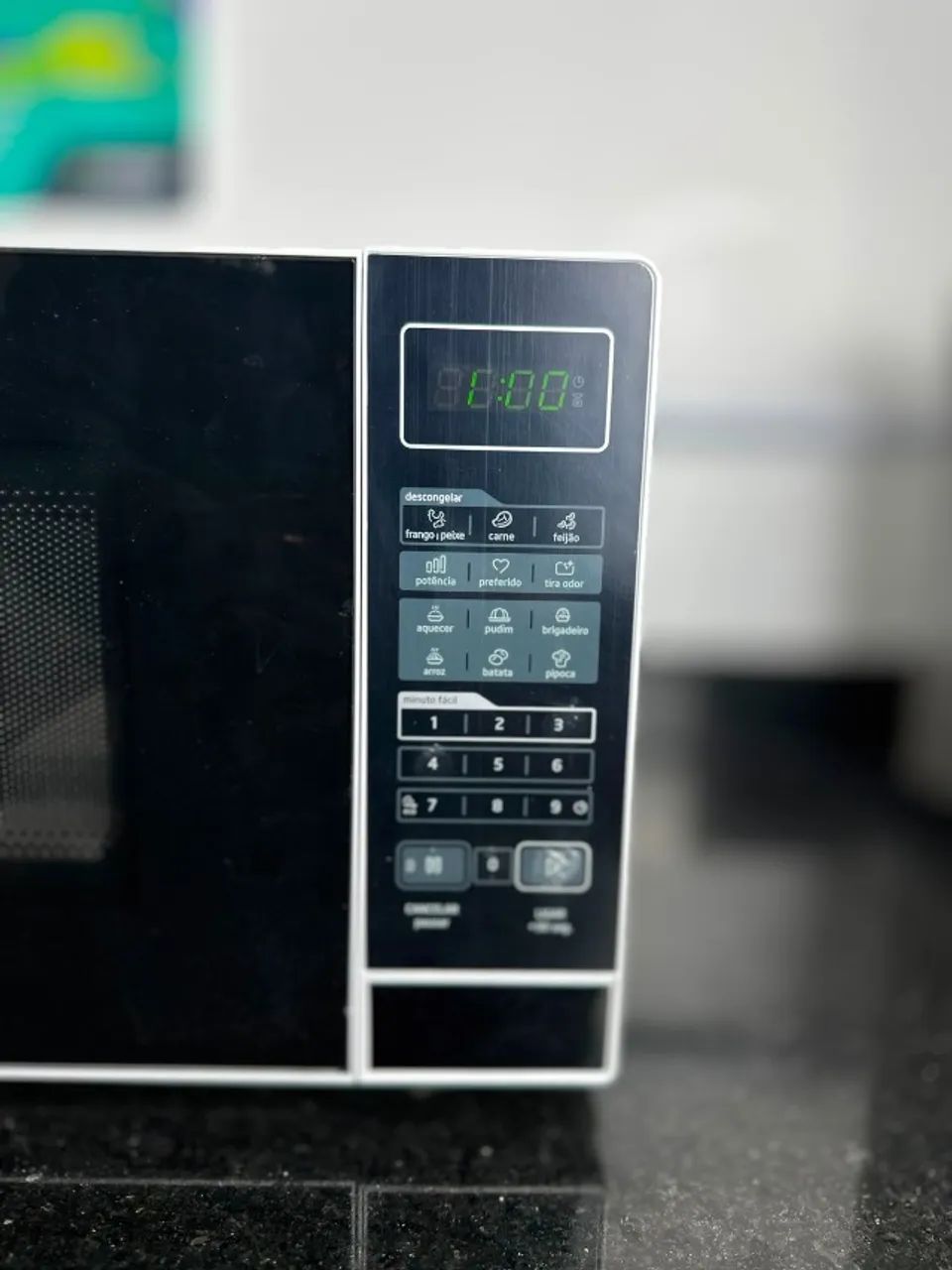 OFERTA! Micro-Ondas Midea 20L 700W