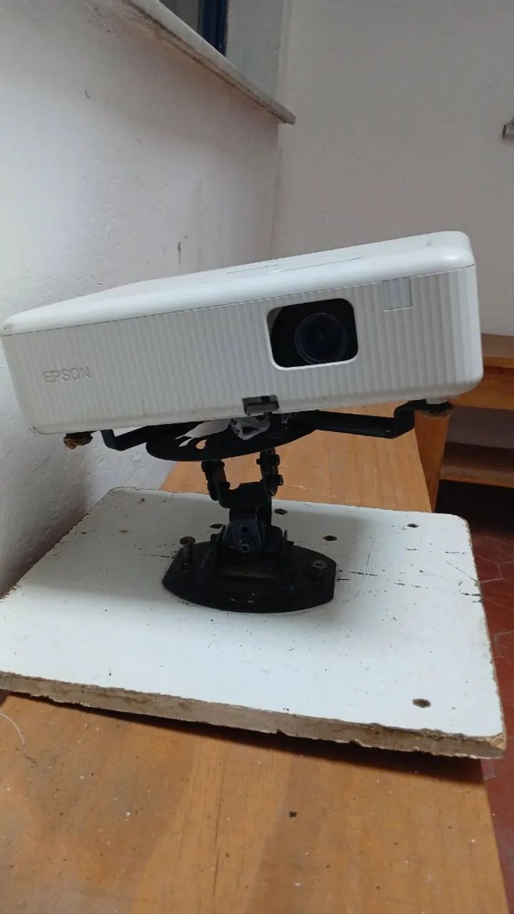 Projetor Epson branco. - Foto 2