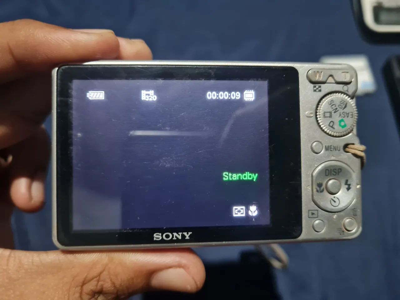 ? Câmera Sony Cyber-shot DSC-S950 - Leia a descrição - Foto 2