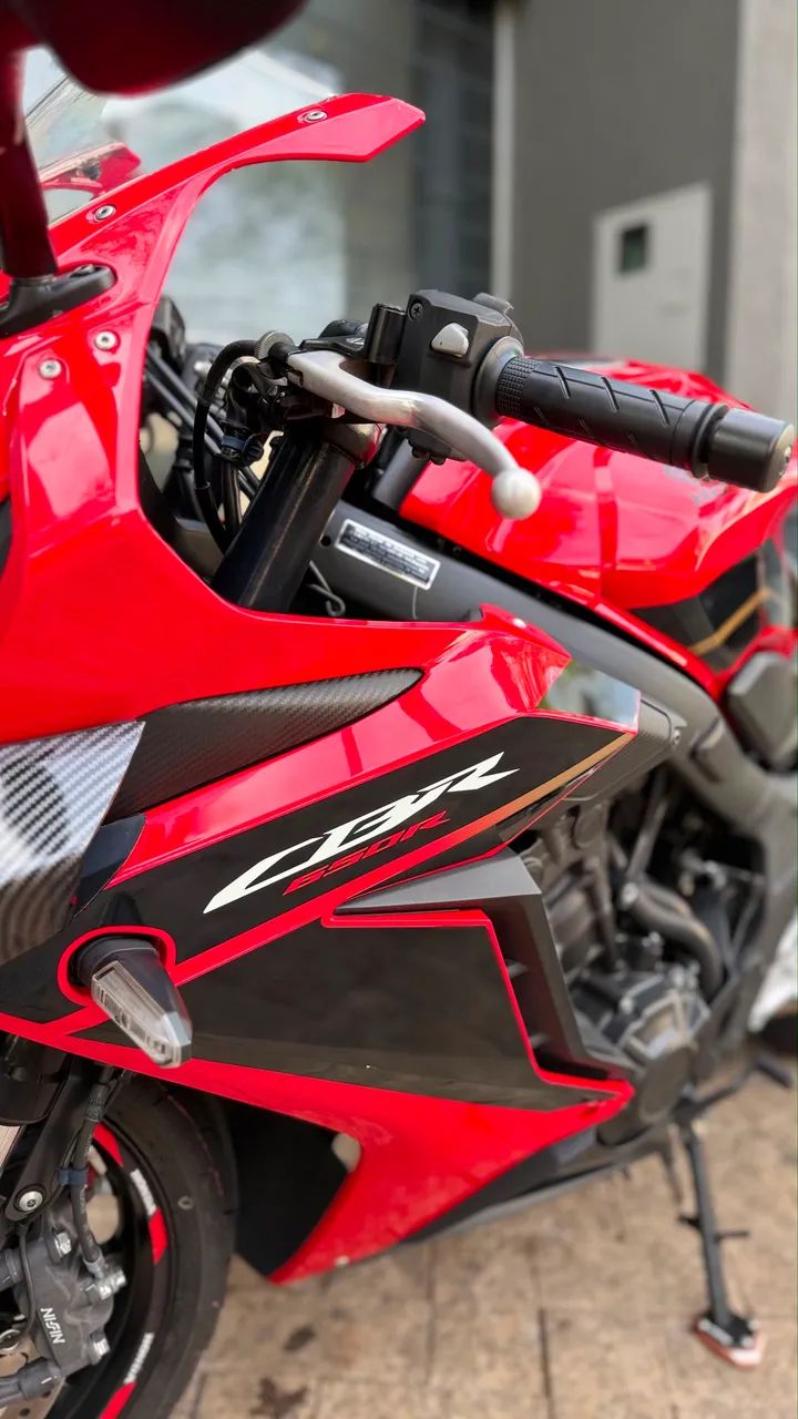 CBR 650R muito nova km baixa  - Foto 3
