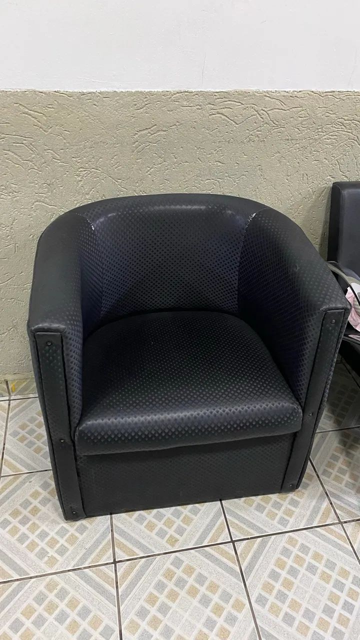 Poltrona Decorativa para Sala ou Recepção - Cor Preta - Foto 2