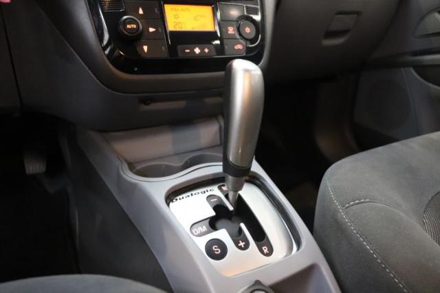 Fiat Linea ESSENCE 1.8 DUALOGIC 4P - Foto 9