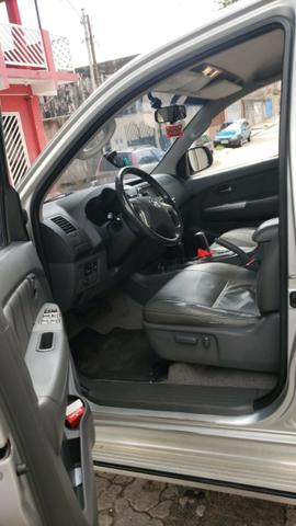Toyota Hylux CD 3.0 SR 4 x 4, Ano 2013, Òtimo Estado, Aceito Troca - Foto 6