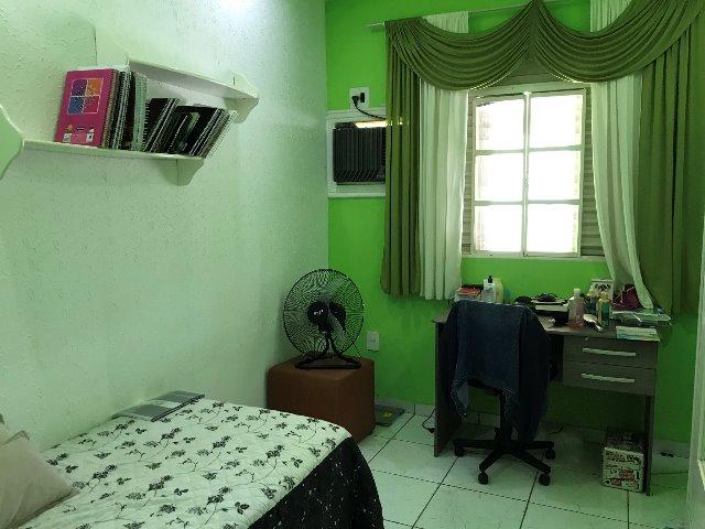 Casa CPA 4 com piscina, excelente estado de conservação - Foto 13
