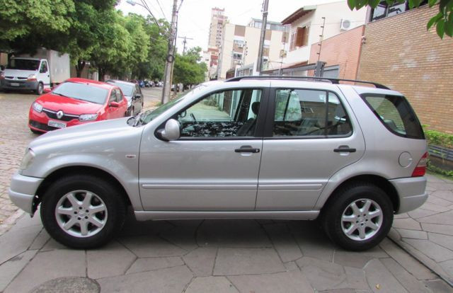 Mercedes Benz ML 430 2001, apenas 127.000 km, absolutamente impecável - Foto 3