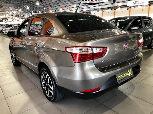 Fiat Grand Siena Dualogic 1.6 2015 - Foto 5