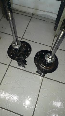 Vendo par de amortecedores Semi novo - Foto 3