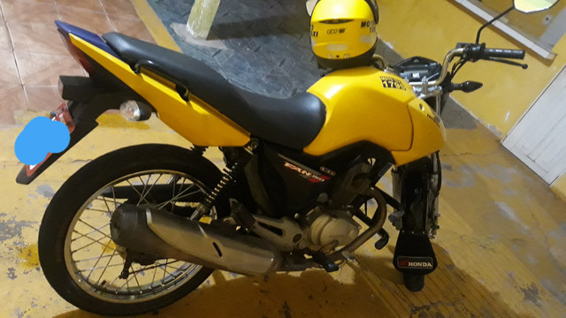 Vendo moto amarela 10.000 - Foto 3