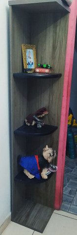 Armário de canto