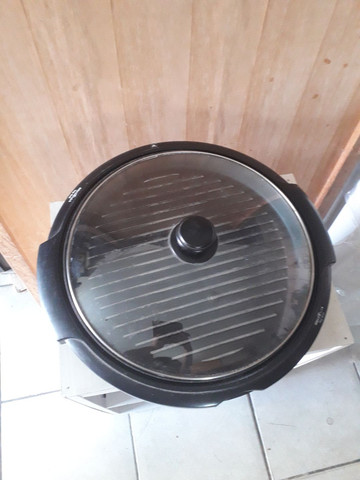 Assadeira elétrica Grill Britânia 220V usado