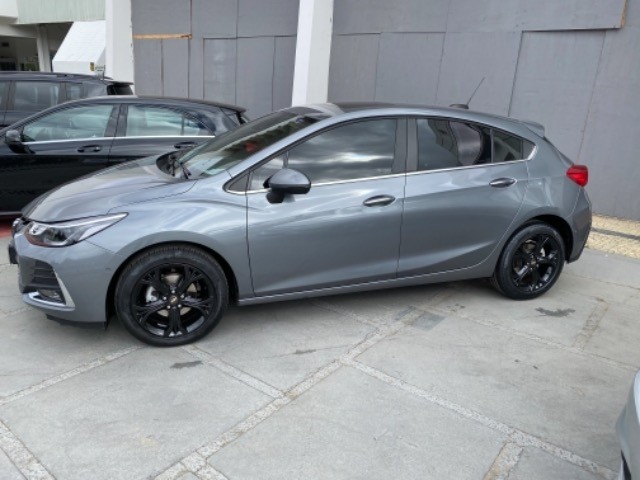 CRUZE HATCH 2020, VERSÃO TOPO DE LINHA . 3500 KM RODADOS