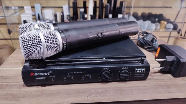 Microfone Duplo Karsect Kru302 Uhf Funcionando 100%!! - Foto 2