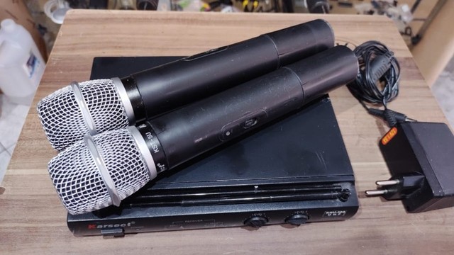 Microfone Duplo Karsect Kru302 Uhf Funcionando 100%!! - Foto 5