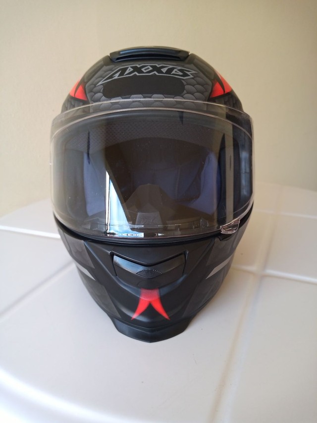 Capacete AXXIS ( muito bem conservado)