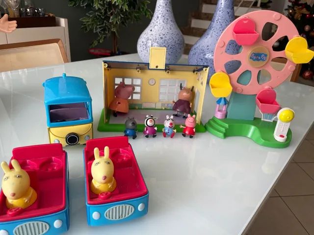 Kit Casa Com Jardim Da Peppa Pig + Kit Com 5 Personagens