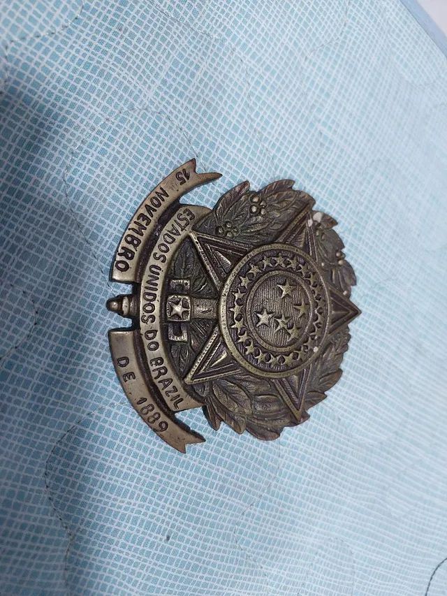 Raro Brasão Estados Unidos do Brasil 15 de novembro de 1889 original bronze só venda  - Foto 3