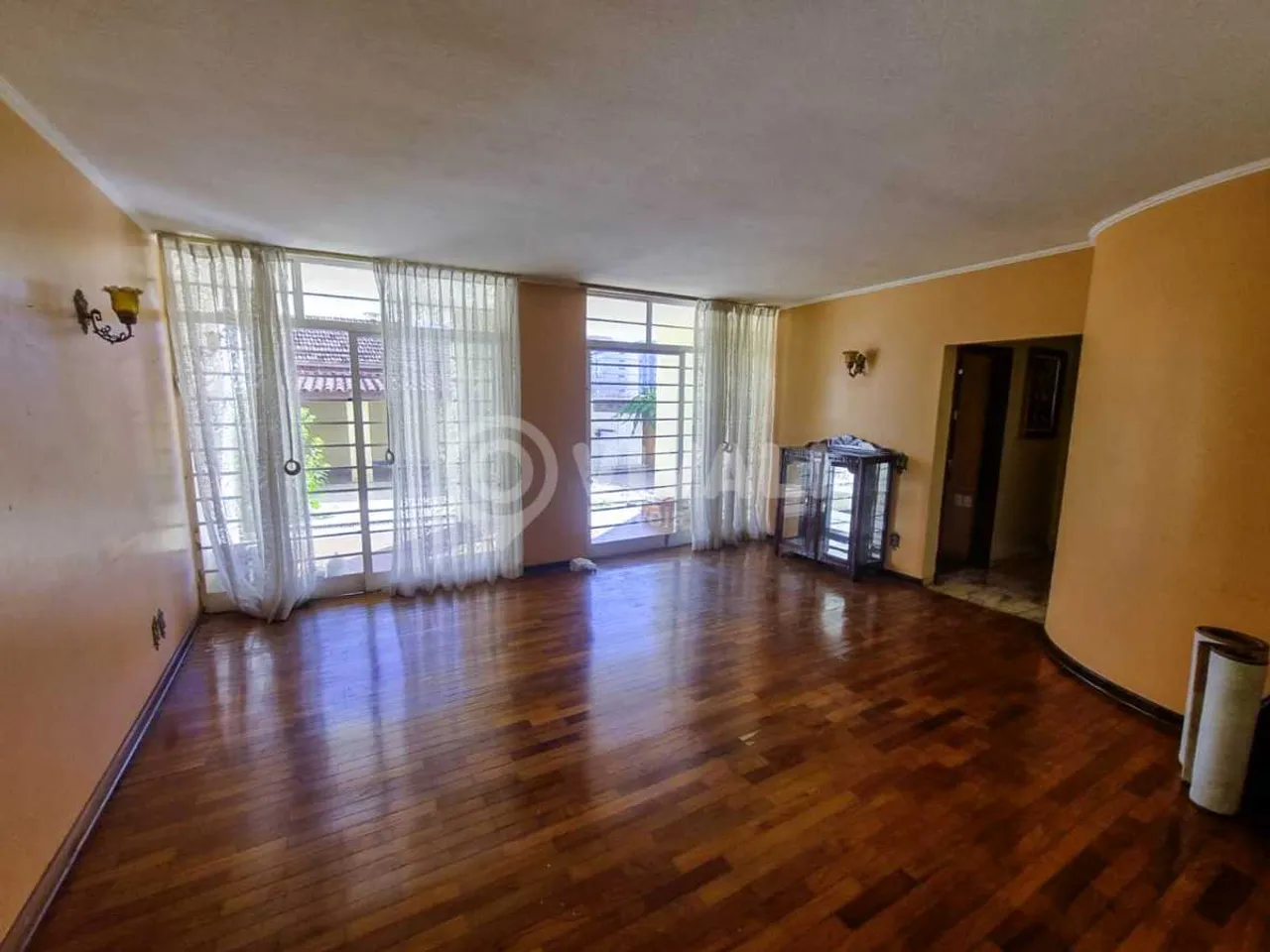 Casa de rua - / Residencial / Jardim Coronel Peroba