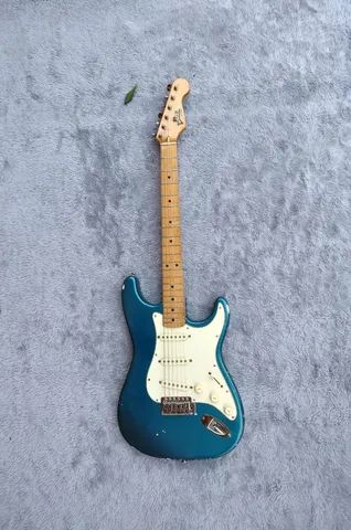 Guitarra Stratocaster KGB guitars