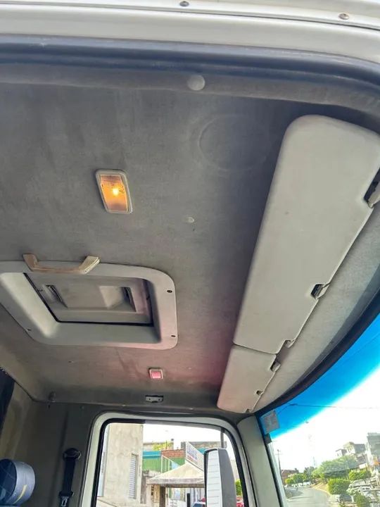 VW Constellation basculante com Cabine 2010 - Foto 13